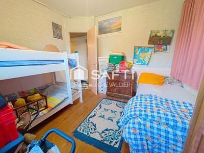 Maison - 199 m² - 9 pièces