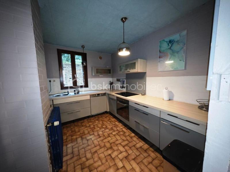 Maison - 155 m² - 10 pièces