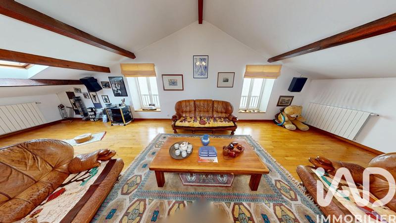 Maison de ville - 252 m² - 9 pièces