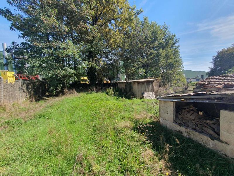 Terrain industriel - 3 323 m²