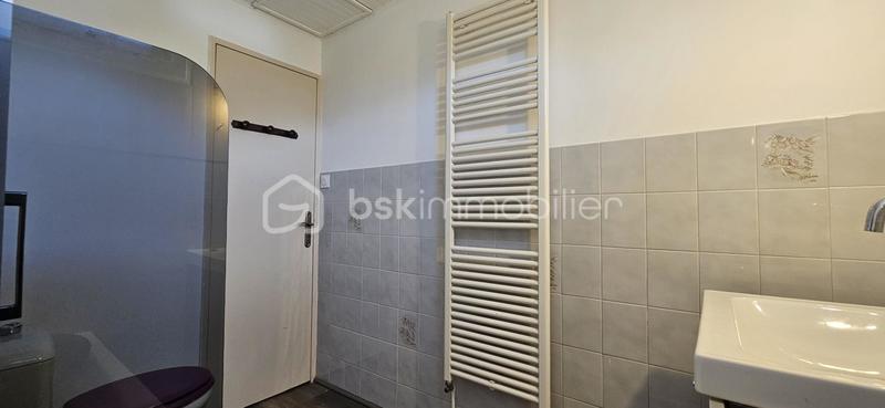 Maison jumelée - 84 m² - 4 pièces