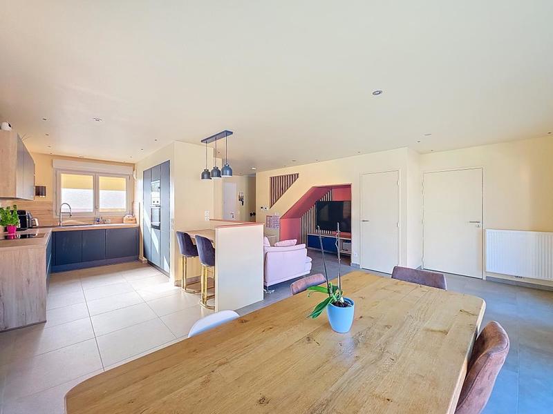 Maison - 104 m² - 5 pièces