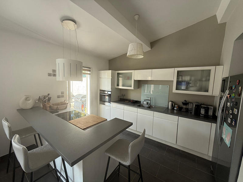 Maison - 105 m² - 4 pièces