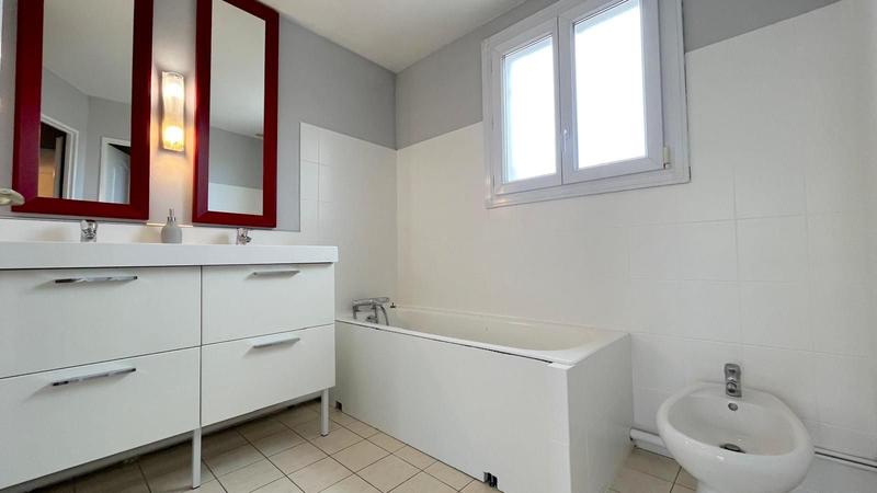 Maison - 140 m² - 6 pièces