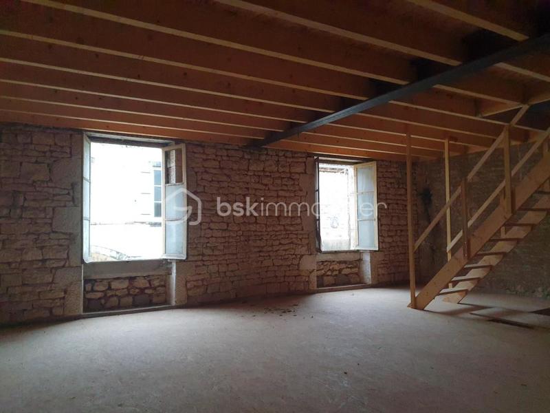 Maison de ville - 195 m² - 1 pièce