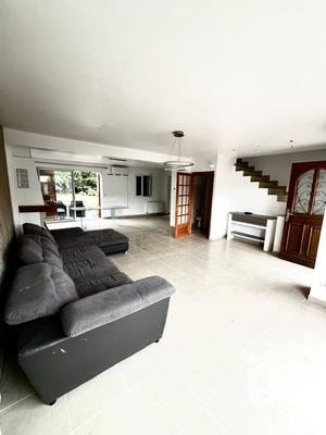 Maison - 140 m² - 6 pièces