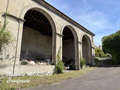 Maison de maîtres - 600 m² - 16 pièces