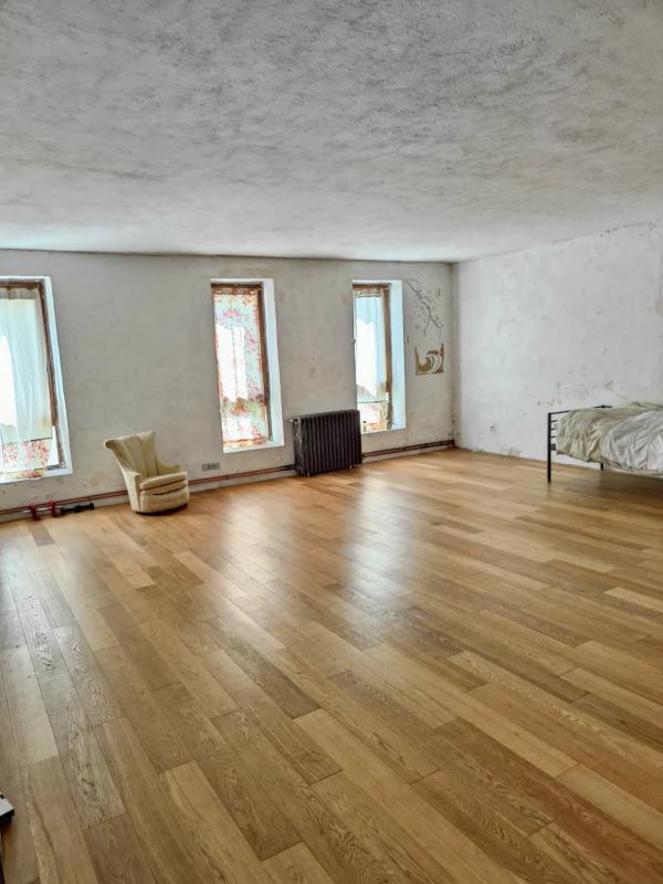 Maison - 406 m² - 6 pièces