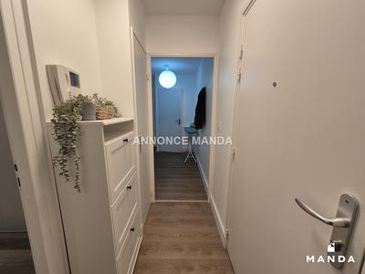 Chambre - 10 m² - 4 pièces
