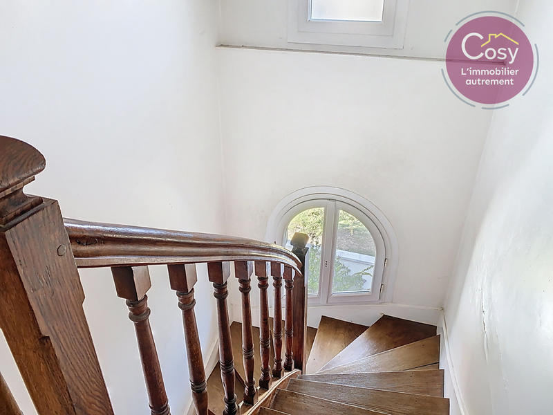 Villa - 180 m² - 9 pièces