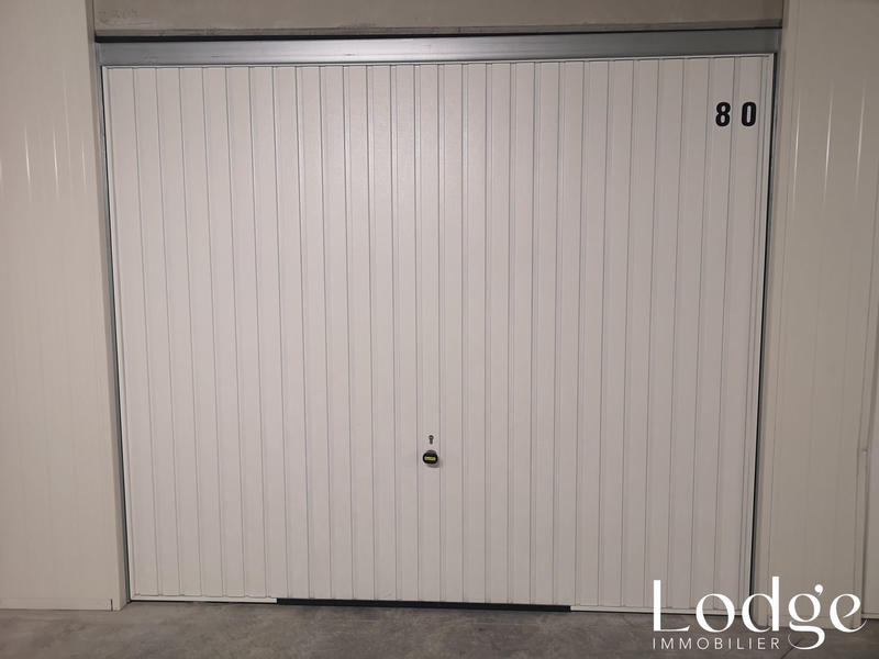 Parking / Garage - 15 m²