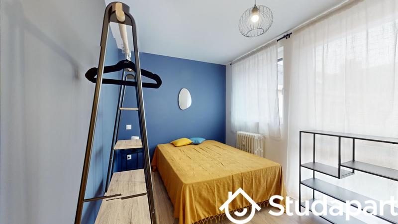 Chambre - 13 m² - 1 pièce
