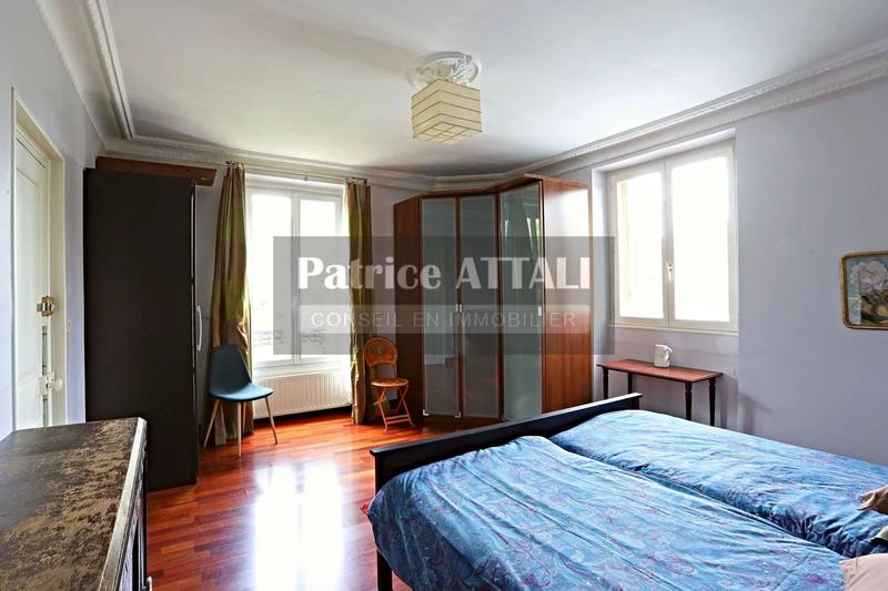 Maison - 420 m² - 12 pièces