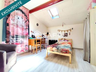 Maison - 90 m² - 5 pièces