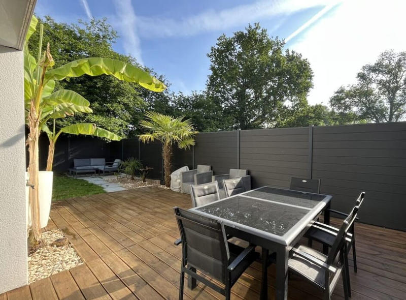 Maison - 200 m² - 6 pièces