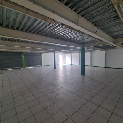 Local commercial - 150 m²