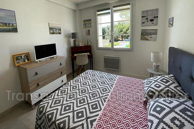 Propriété - 235 m² - 10 pièces