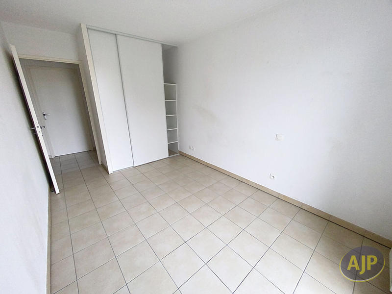 Appartement - 80 m² - 3 pièces