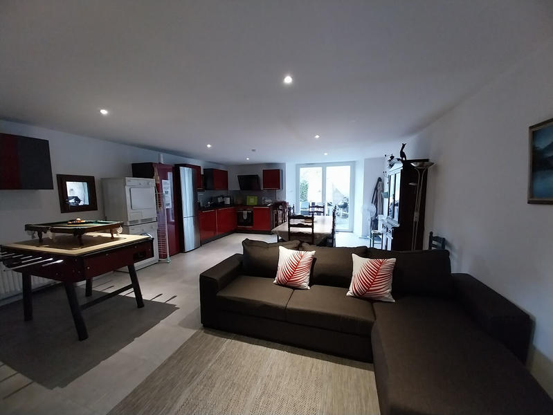 Maison - 310 m² - 9 pièces