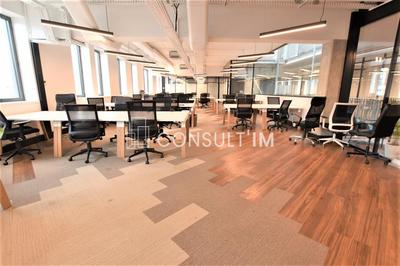 Bureau - 2 833 m²