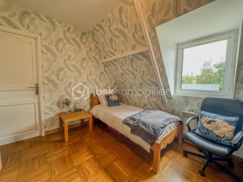 Propriété - 167 m² - 6 pièces