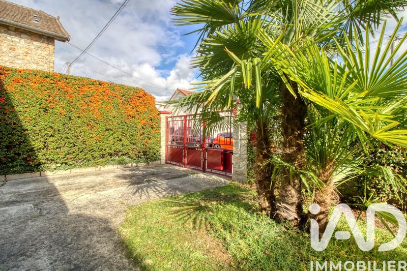 Maison - 93 m² - 4 pièces