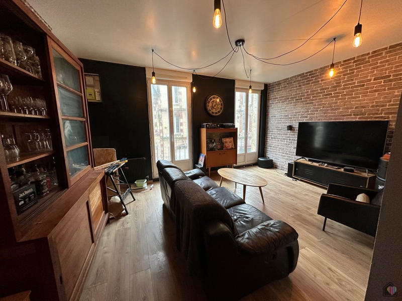 Appartement - 126 m² - 6 pièces