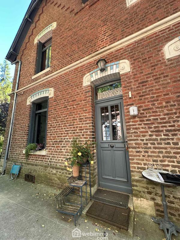 Maison - 187 m² - 8 pièces