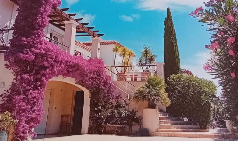 Maison - 204 m² - 8 pièces