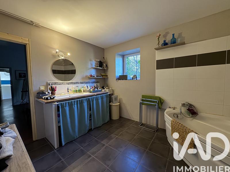 Maison - 273 m² - 11 pièces