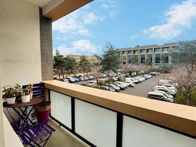 Appartement - 90 m² - 4 pièces