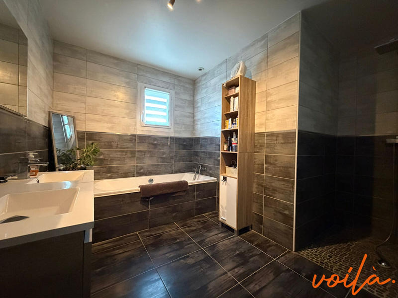 Maison - 133 m² - 6 pièces