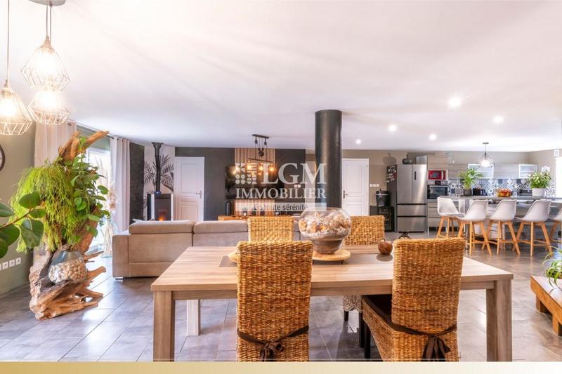 Maison - 152 m² - 5 pièces