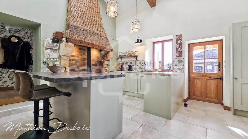 Maison - 167 m² - 8 pièces