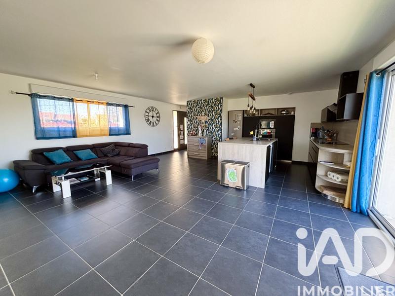 Maison - 162 m² - 9 pièces