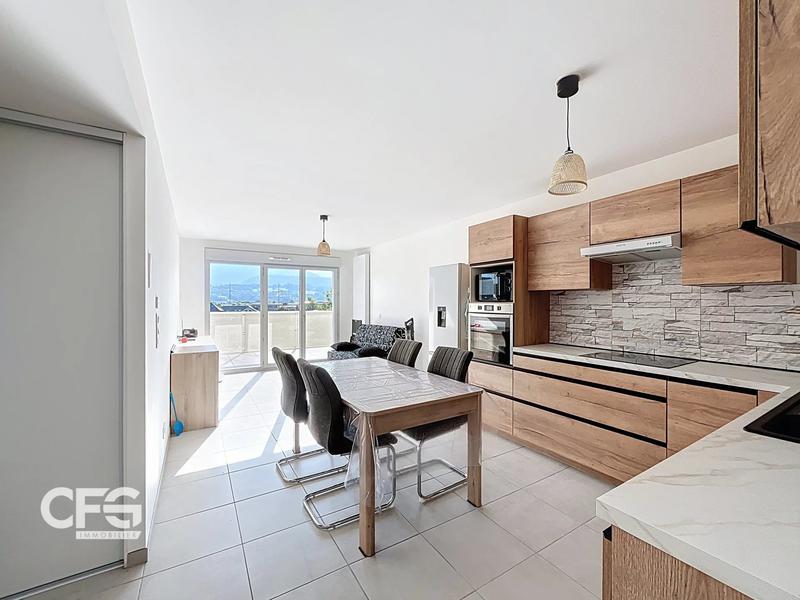 Appartement - 65 m² - 3 pièces