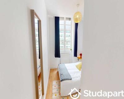 Chambre - 80 m² - 1 pièce