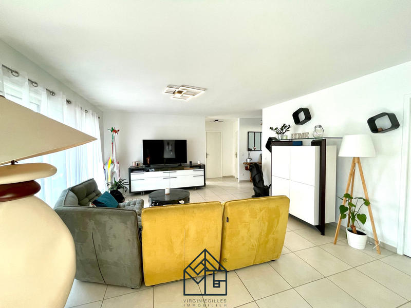 Maison - 105 m² - 4 pièces