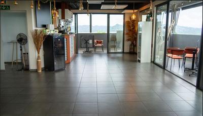 Local commercial - 195 m²