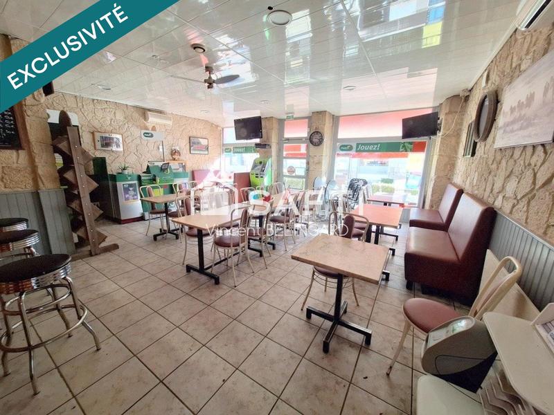 Local commercial - 100 m² - 4 pièces