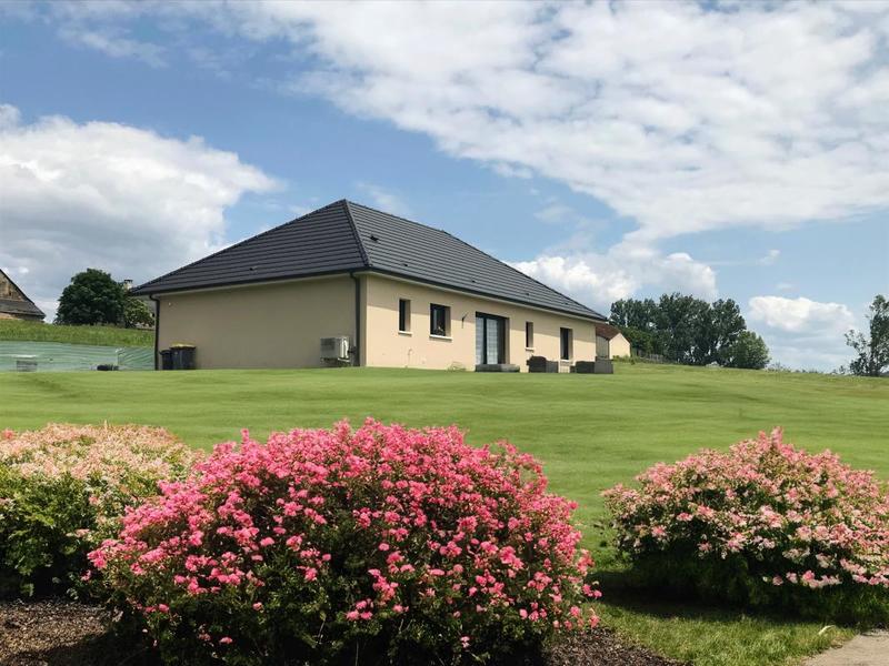 Maison - 90 m² - 4 pièces