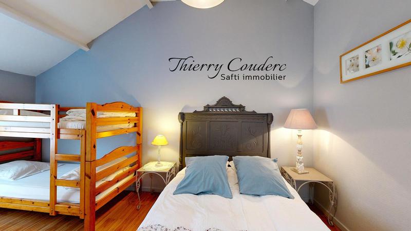 Maison - 319 m² - 12 pièces