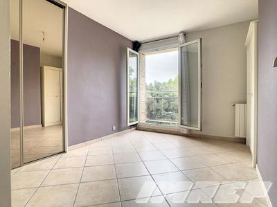 Appartement - 77 m² - 5 pièces