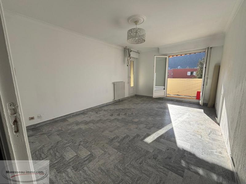 Appartement - 93 m² - 4 pièces