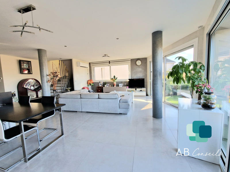 Maison contemporaine - 145 m² - 4 pièces