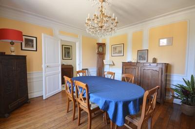 Maison bourgeoise - 230 m² - 9 pièces