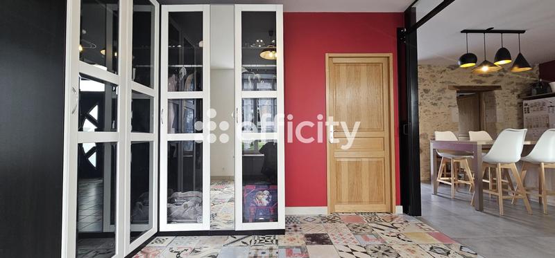 Villa - 279 m² - 9 pièces