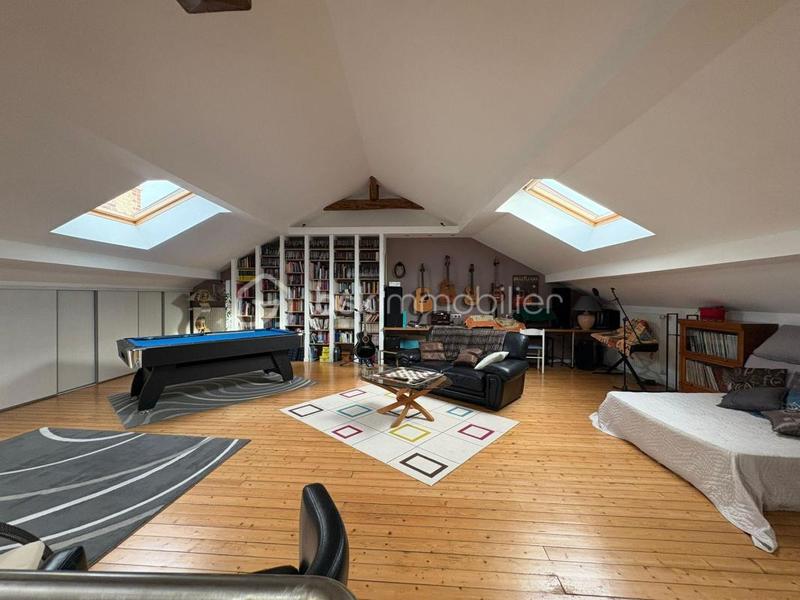 Maison de maîtres - 279 m² - 8 pièces