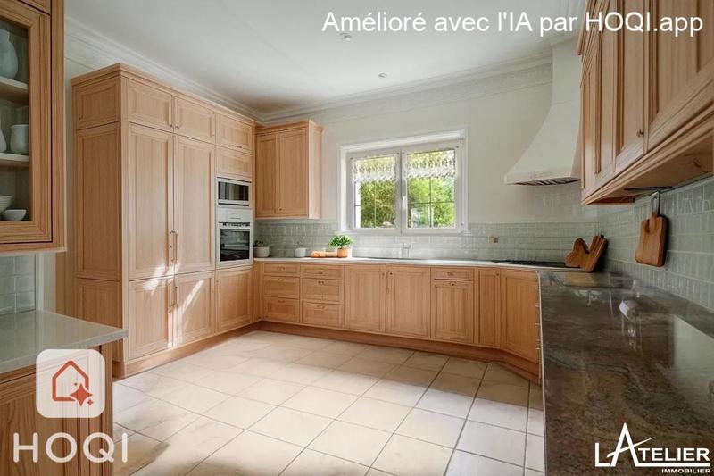 Maison - 210 m² - 5 pièces