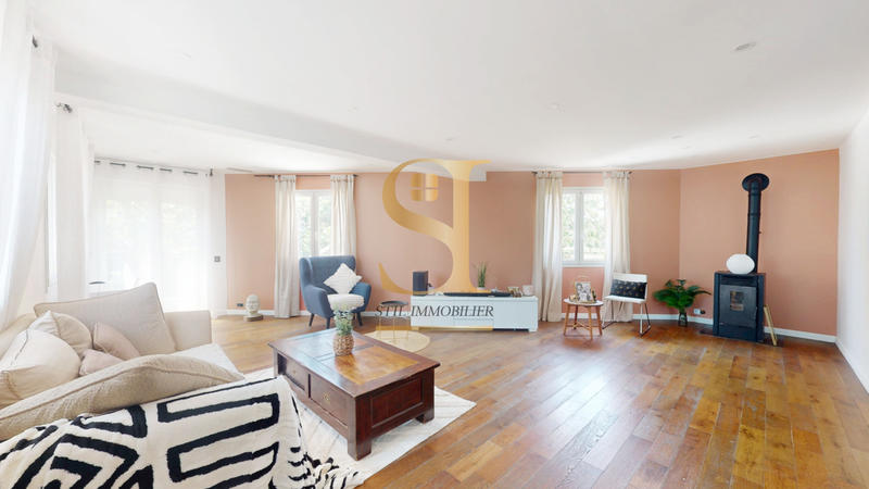 Maison - 163 m² - 6 pièces